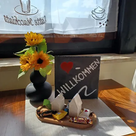 Kleine Hummel * ゾルタウ